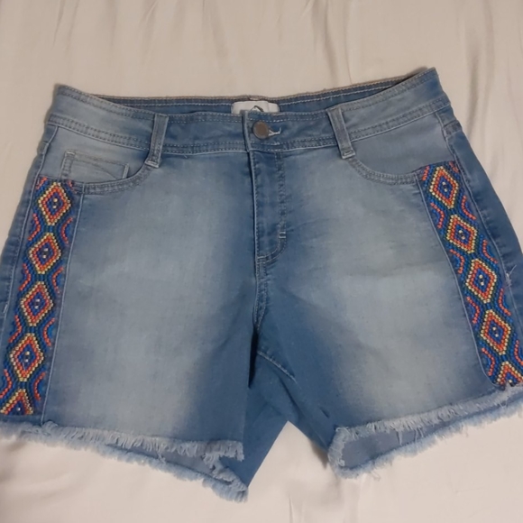 Jean shorts - Picture 1 of 3